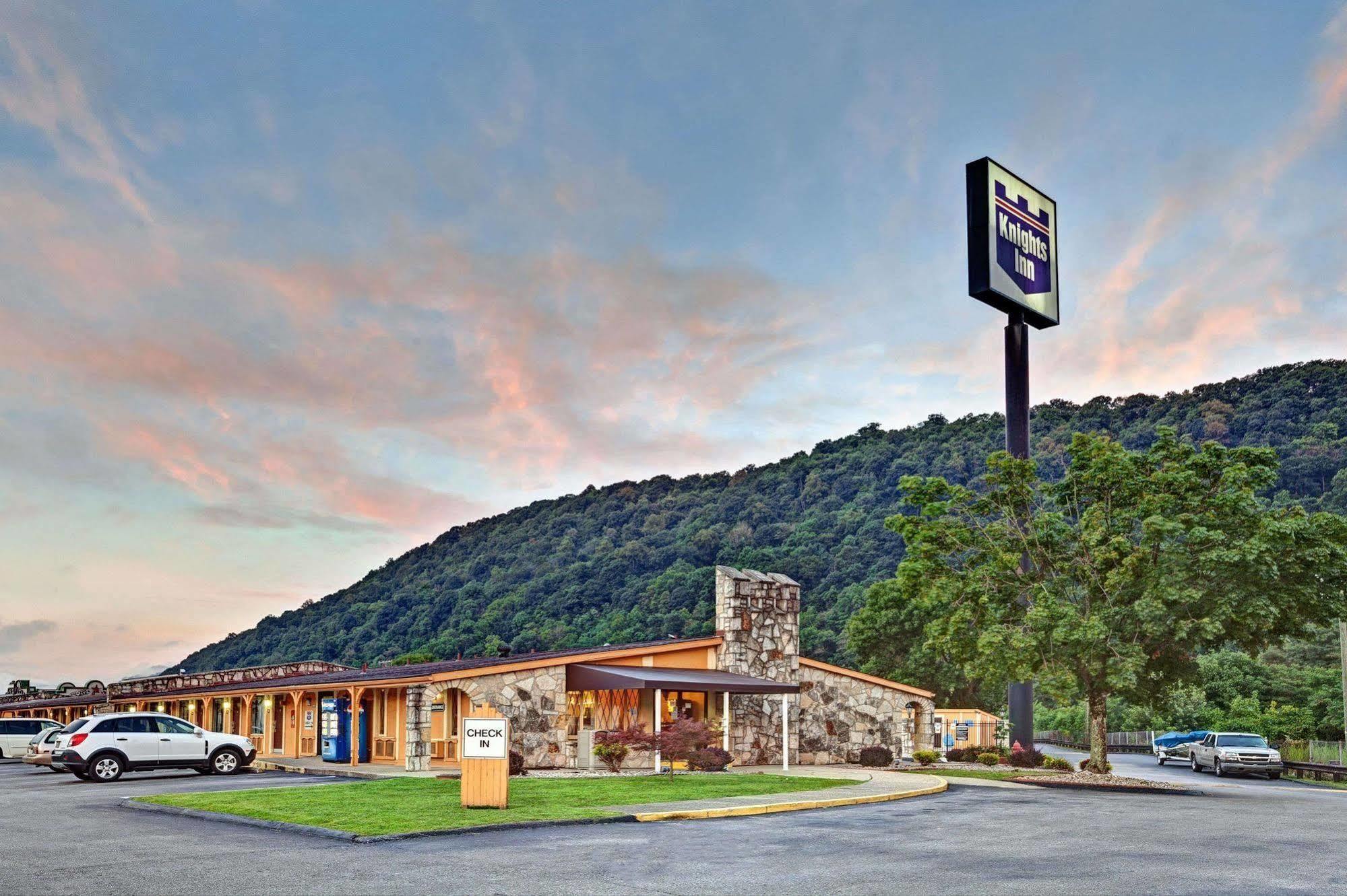 Knights Inn Charleston West Virginia Eksteriør billede